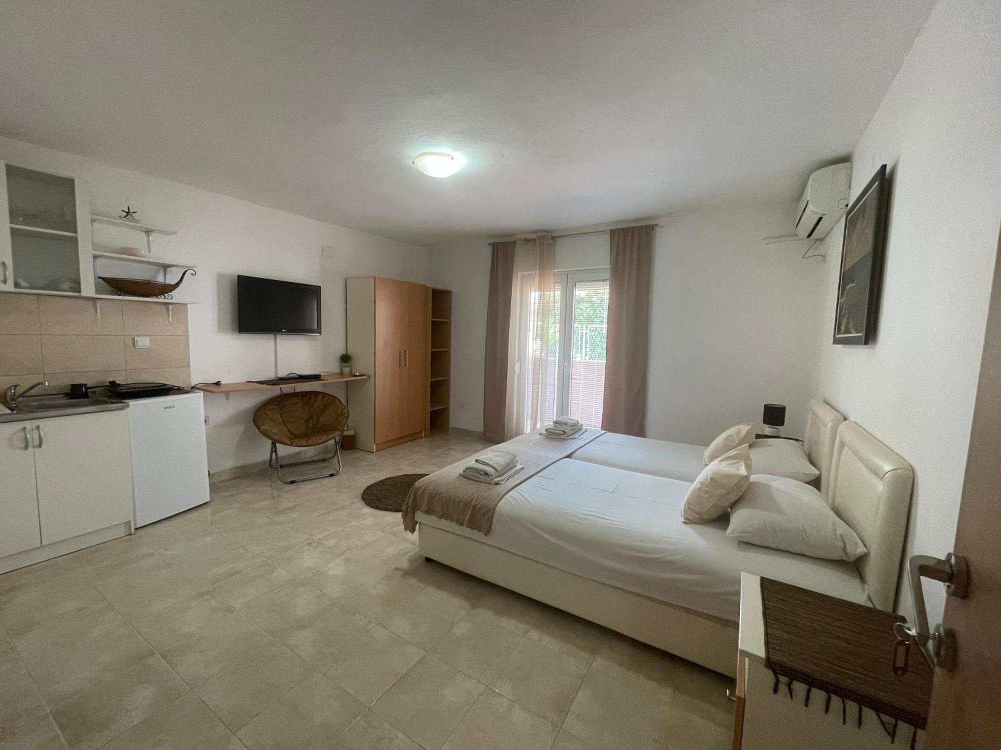 Guest House Jasna Budva Exterior photo